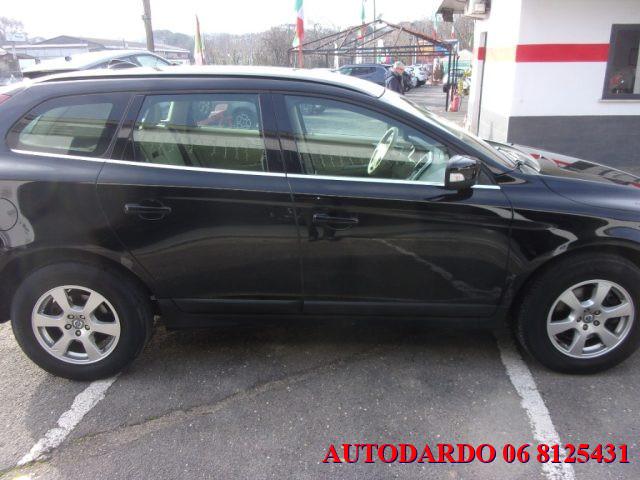 VOLVO XC60 2.4 D 163 CV AWD Momentum