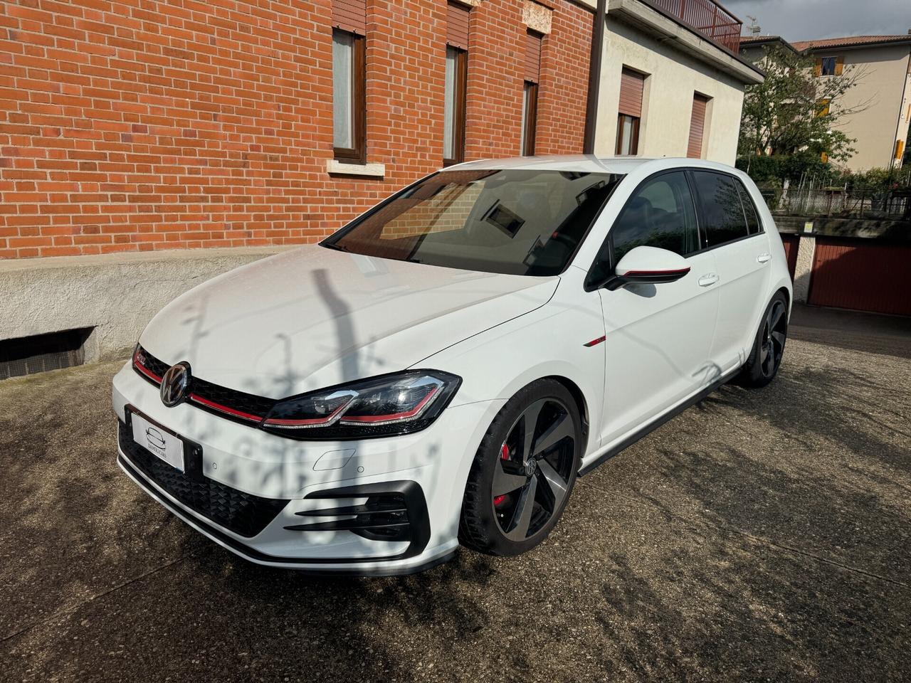 Volkswagen Golf GTI Performance 2.0 245 CV TSI DSG