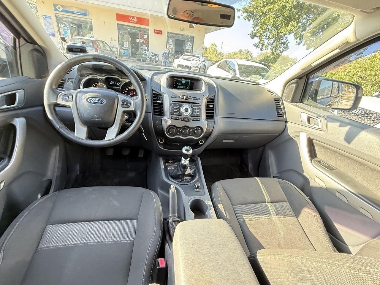FORD RANGER 2.2 DOPPIA CABINA CAMBIO MANUALE
