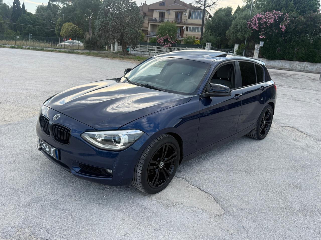 Bmw serie1 2.0 118D Tetto apribile fari Led bi-xenon