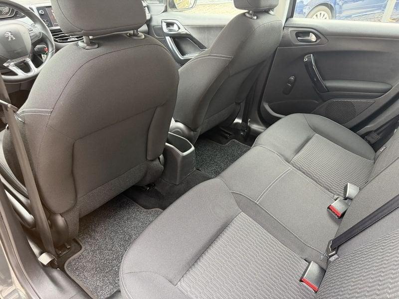 Peugeot 208 208 5p 1.2 puretech Allure 82cv CINGHIA NUOVA !!!