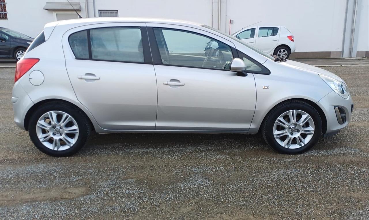 Opel Corsa 1.2 85CV 5 porte GPL-TECH Edition