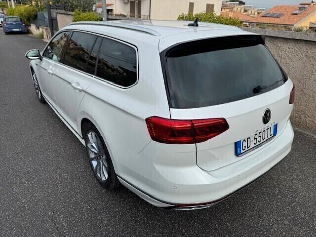 Volkswagen Passat Variant 2.0 TDI DSG Executive R-Line