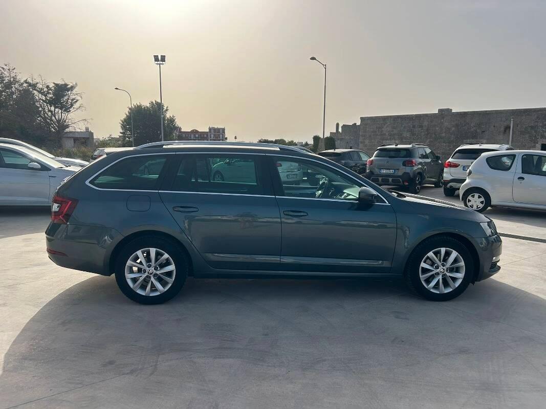 Skoda Octavia Wagon 1.5 g-tec Ambition 130cv dsg