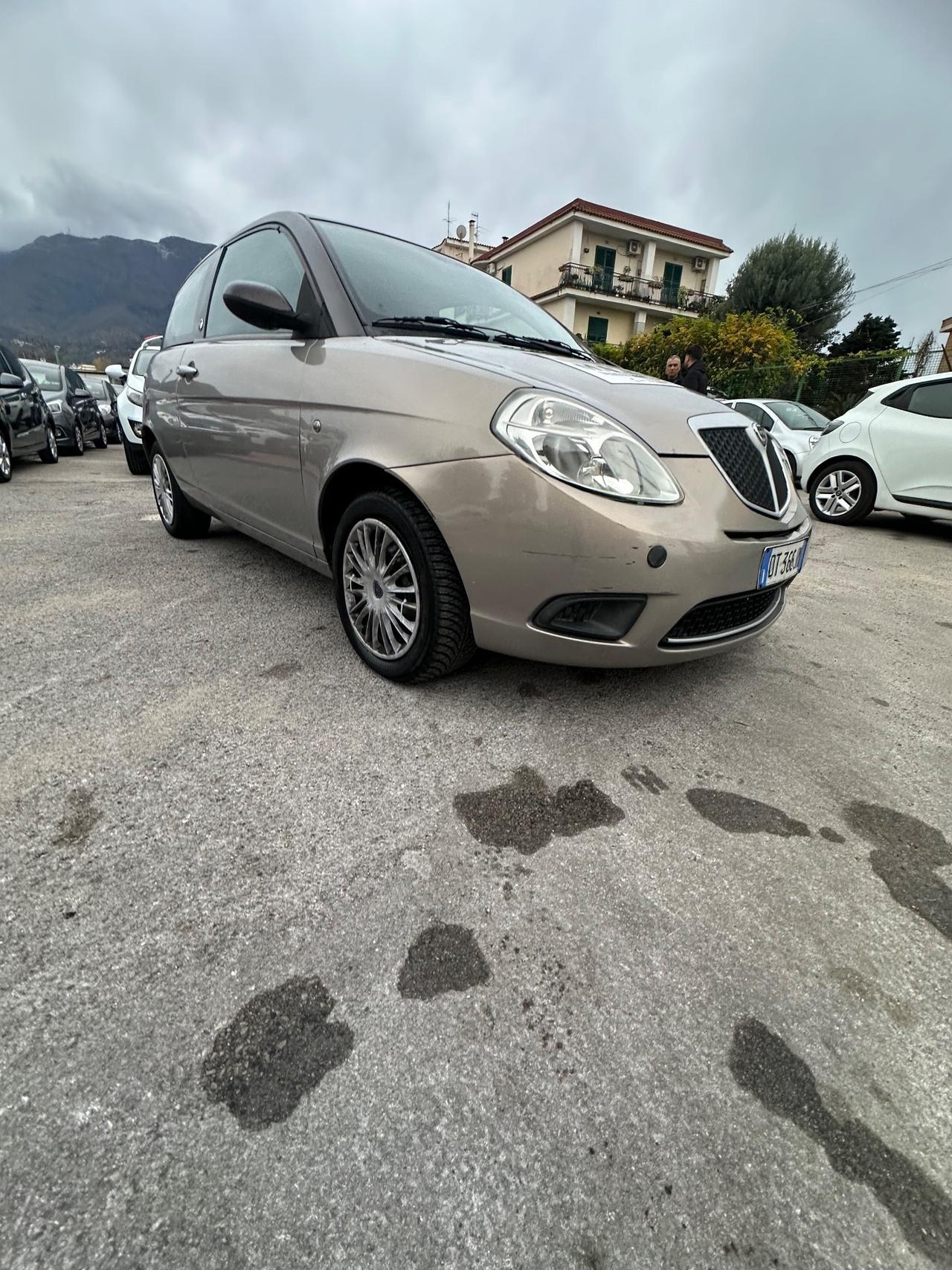 Lancia Ypsilon 1.4 Oro Ecochic GPL