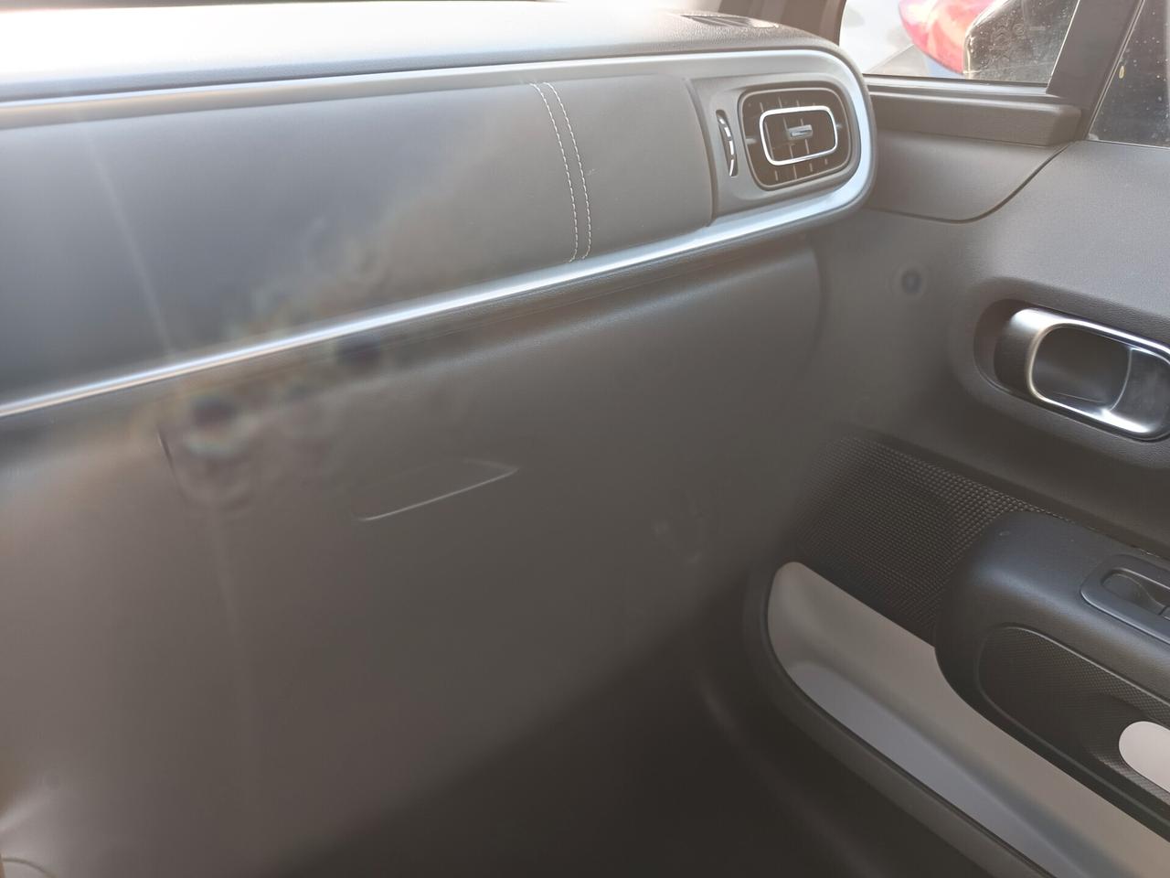 Citroen C3 PureTech 83 S&S C-Series