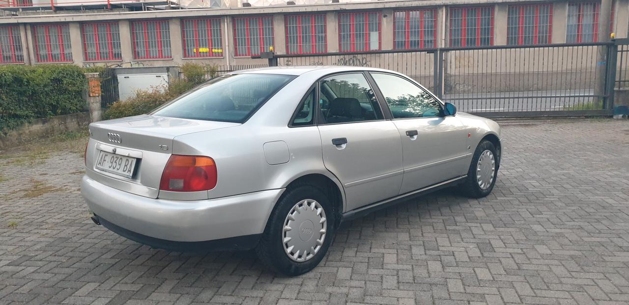 Audi A4 1.8 cat