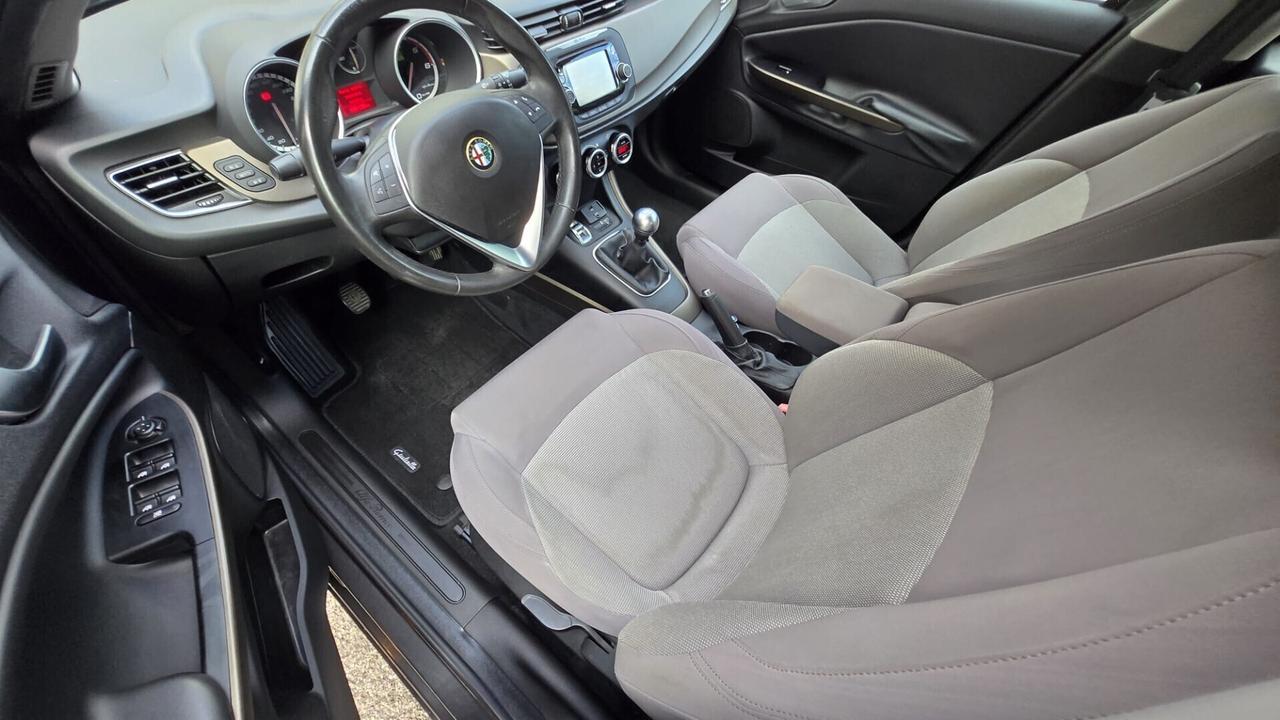 Alfa Romeo Giulietta 1.6 JTDm-2 105 CV Exclusive