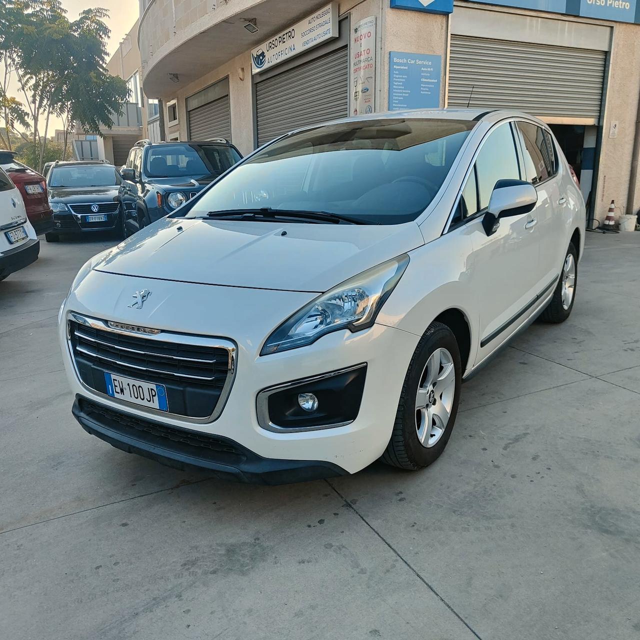 Peugeot 3008 1.6 HDi 115CV Business