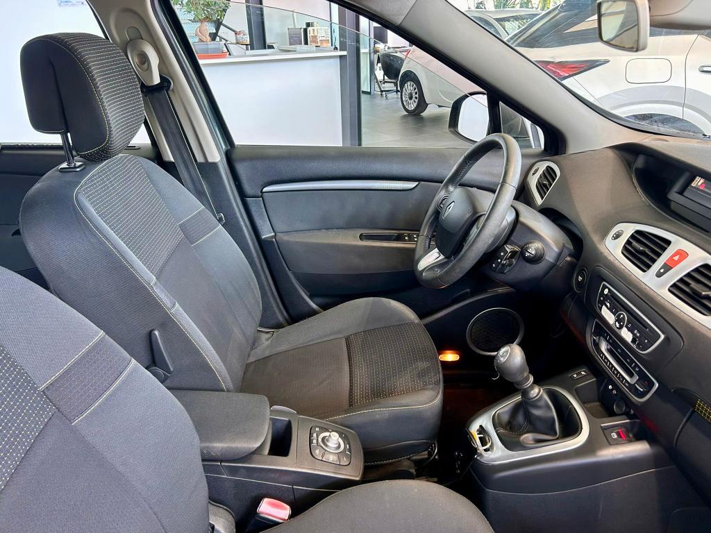 Renault Scenic X-Mod 1.5 dci Dynamique 110cv