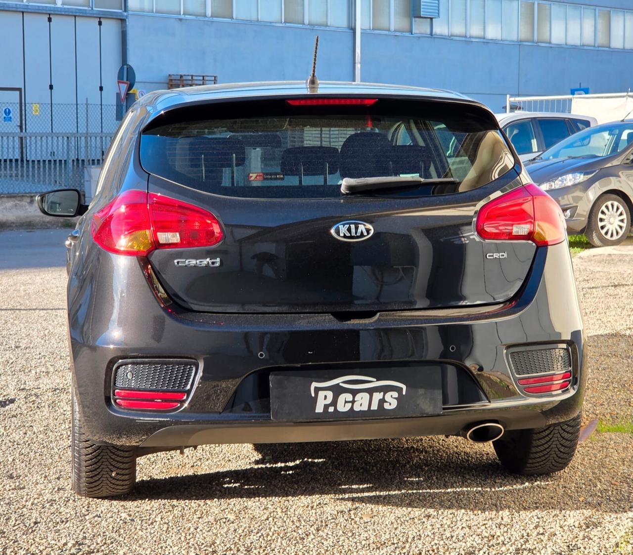 Kia Ceed 1.6 CRDI UNICO PROPRIETARIO ADATTA A NEOPATENTATI