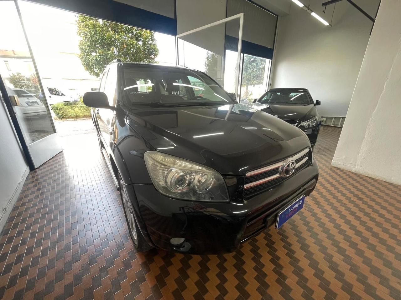 Toyota RAV 4 RAV4 2.2 D-4D 177 CV Luxury