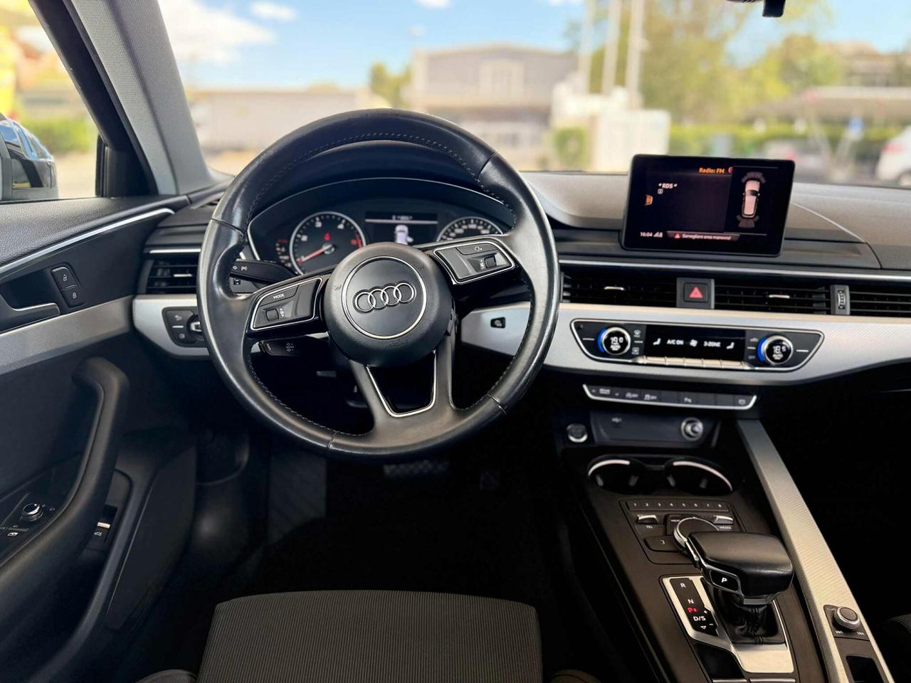 Audi A4 Avant 35 TDI S tronic line edition/TETTO/18/PDC/BELLA