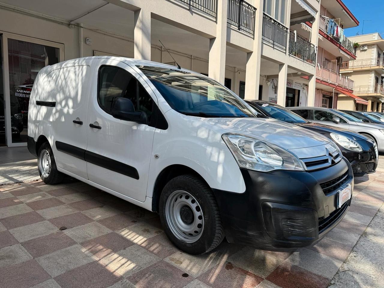 Citroen Berlingo 1.6 Blue-HDi Business L2 MAXI 3 Posti