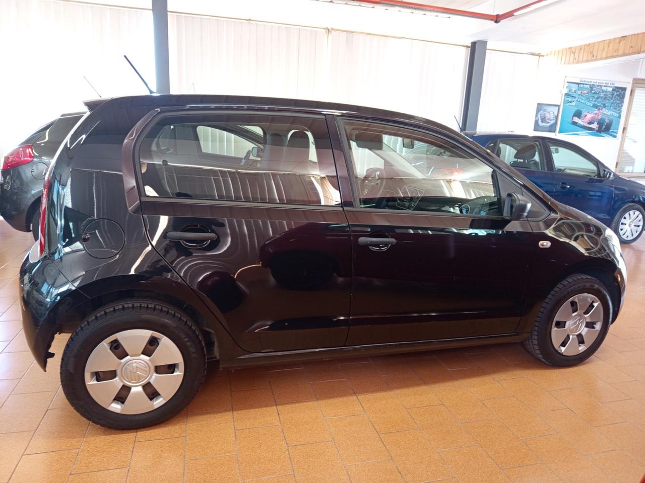 Volkswagen up! 1.0 5p. move ok neopatentati