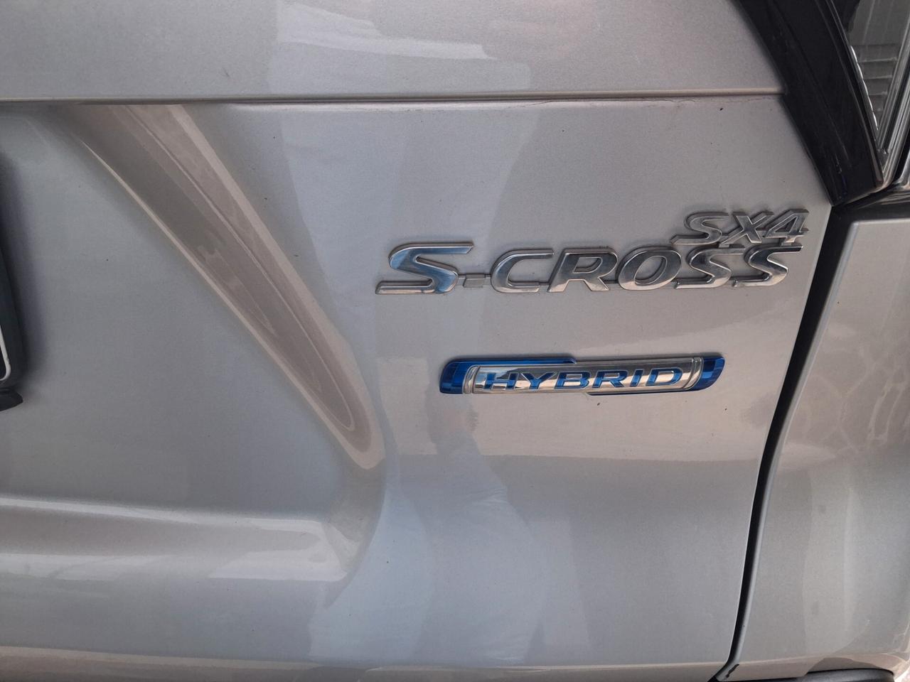 Suzuki S-Cross 1.4 Hybrid Top+
