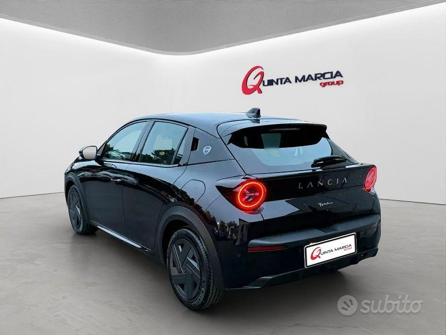 Lancia Ypsilon 1.2 MHEV HYBRID E-DCT 110cv