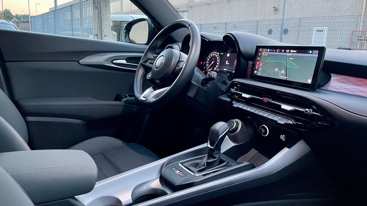 ALFA ROMEO TONALE 1.6 TI 131CV - FULL LED, VIRTUAL COCKPIT, NEOPATENTATI