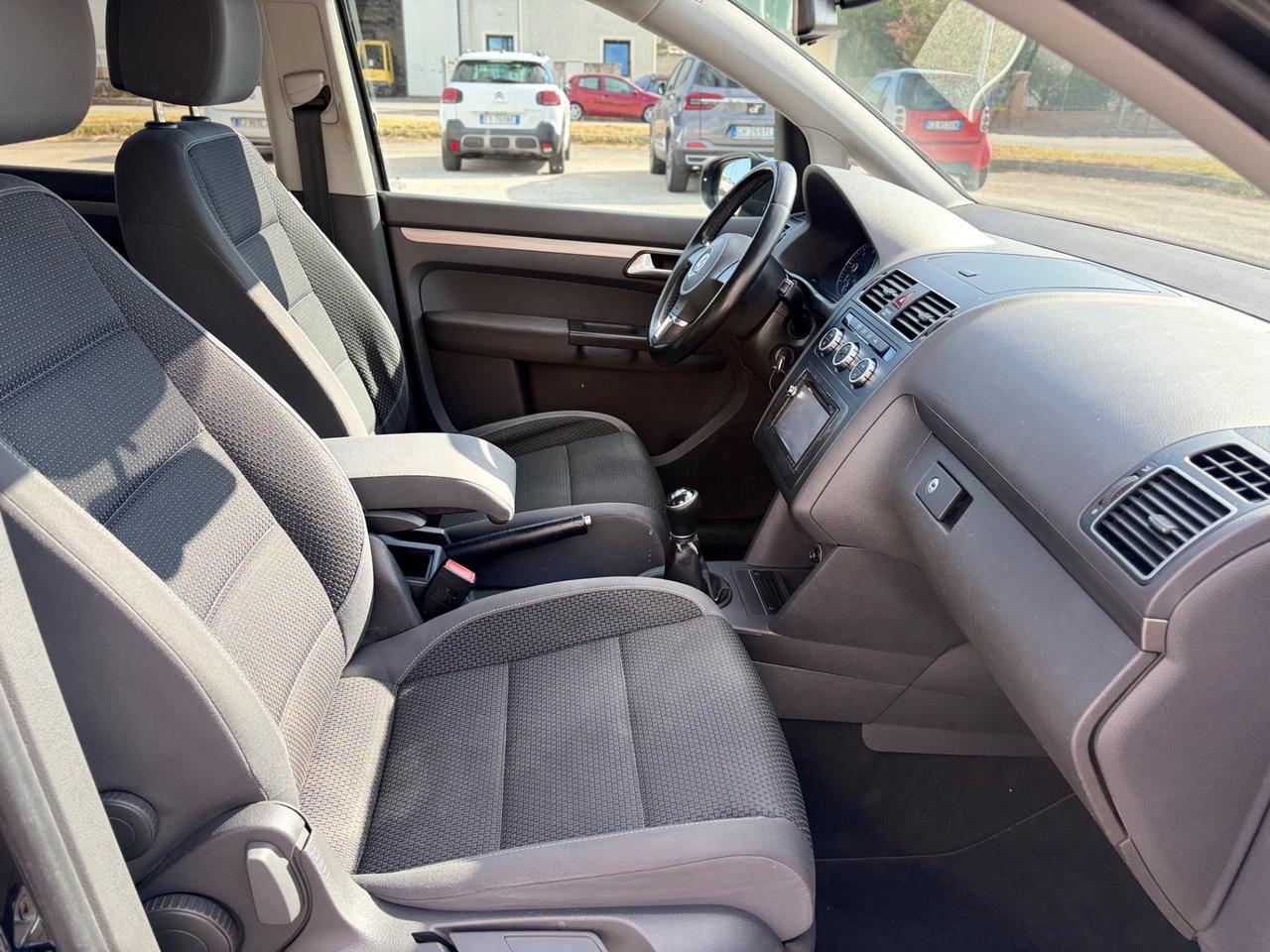 Volkswagen Touran 1.6 TDI 2014 7 posti