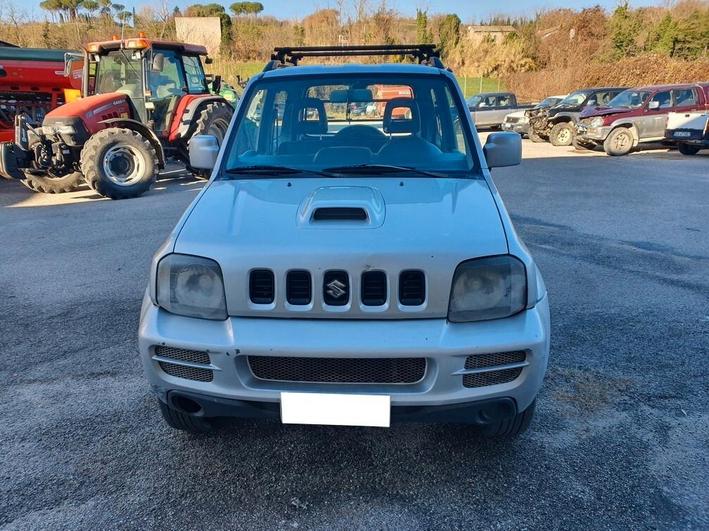 Suzuki Jimny 1.5 DDiS 86CV 4x4 JLX Autocarro