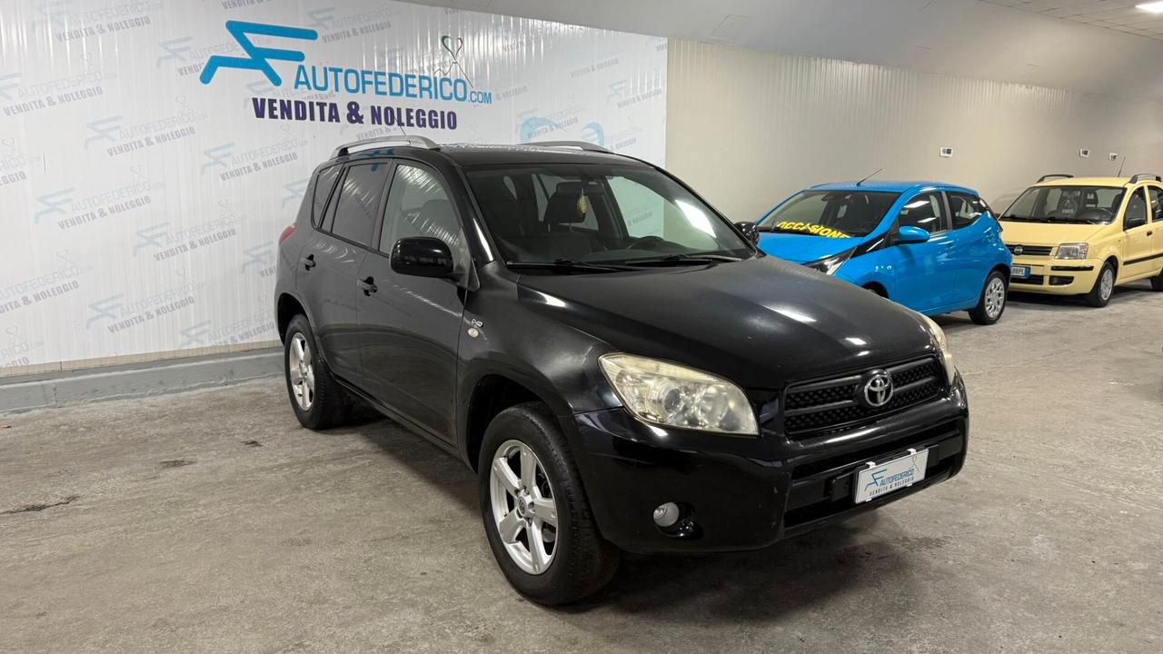 Toyota RAV4 4x4 2.2 D-4D 136cv Luxury