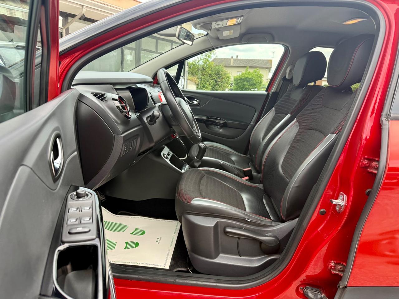 Renault Captur 1.5 dCi EDC Project Runway Ok NEOPATENTATI