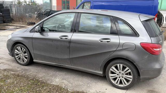 MERCEDES-BENZ B 180 BlueEFFICIENCY Premium senza nessun lavoro da fare