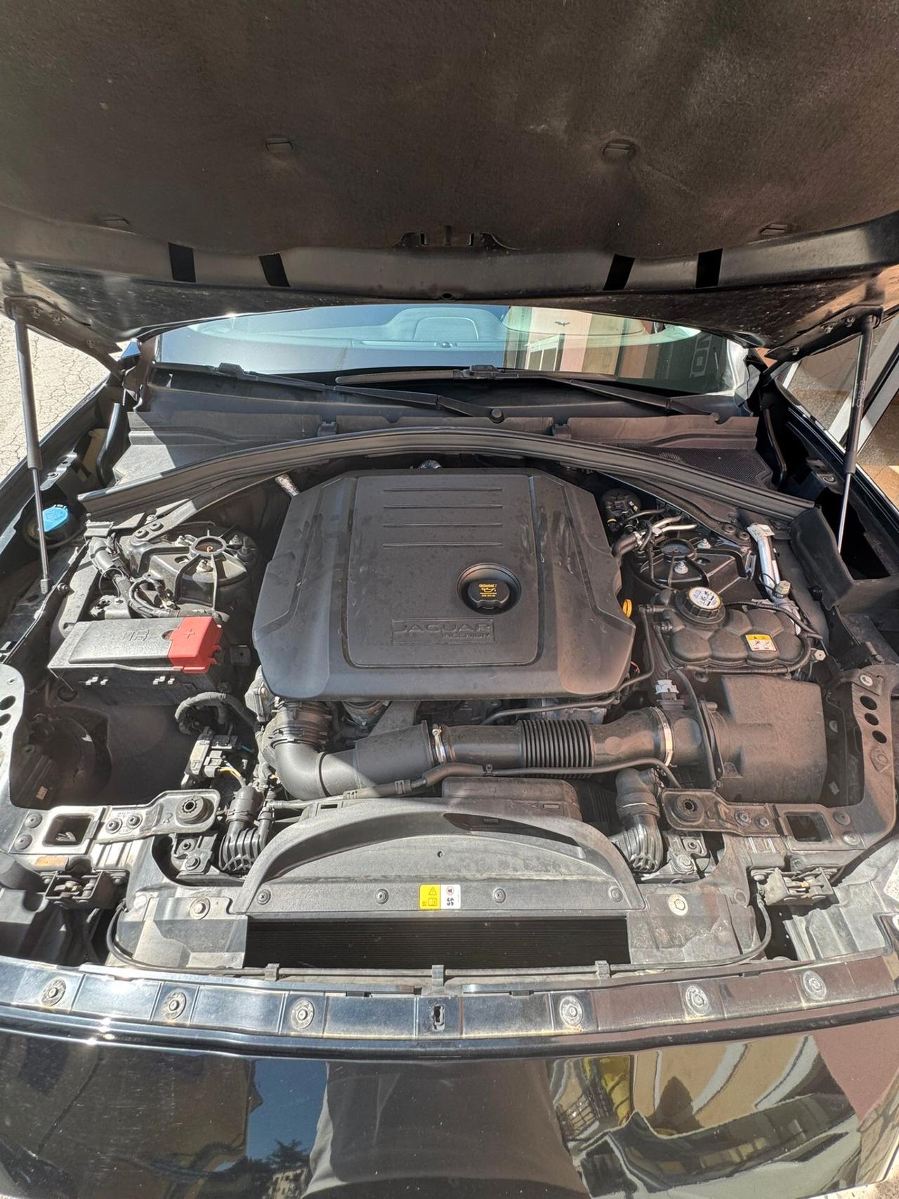 Jaguar F-Pace 2.0 D 180 CV AWD Portfolio, SERVICE JAGUAR COMPLETO, TOTALMENTE REVISIONATA, PERFETTA