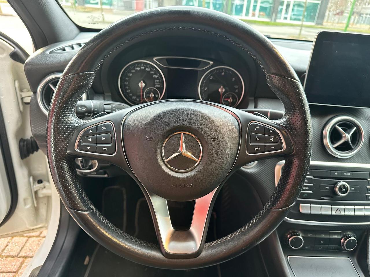 Mercedes-Benz A 200 d