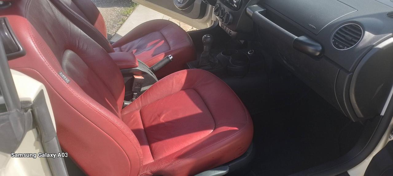 Volkswagen New Beetle 1.9 TDI 105CV Cabrio Lim. Red Edt.