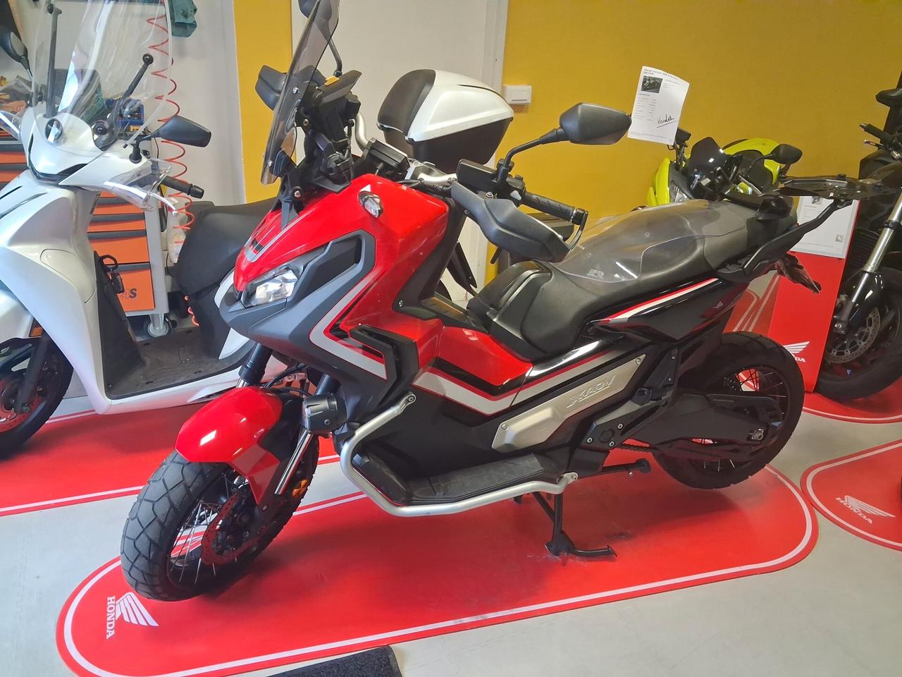 Honda X-ADV 750 ABS + TCS