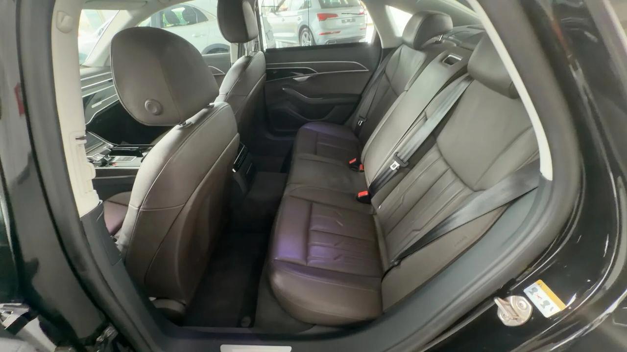 Audi A8 50 TDI 3.0 quattro tiptronic