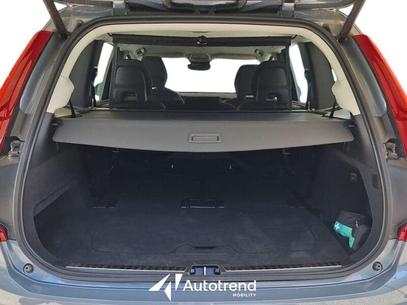 Volvo XC90 B5 235+14 CV AWD Automatica Mild Hybrid 7 posti Core