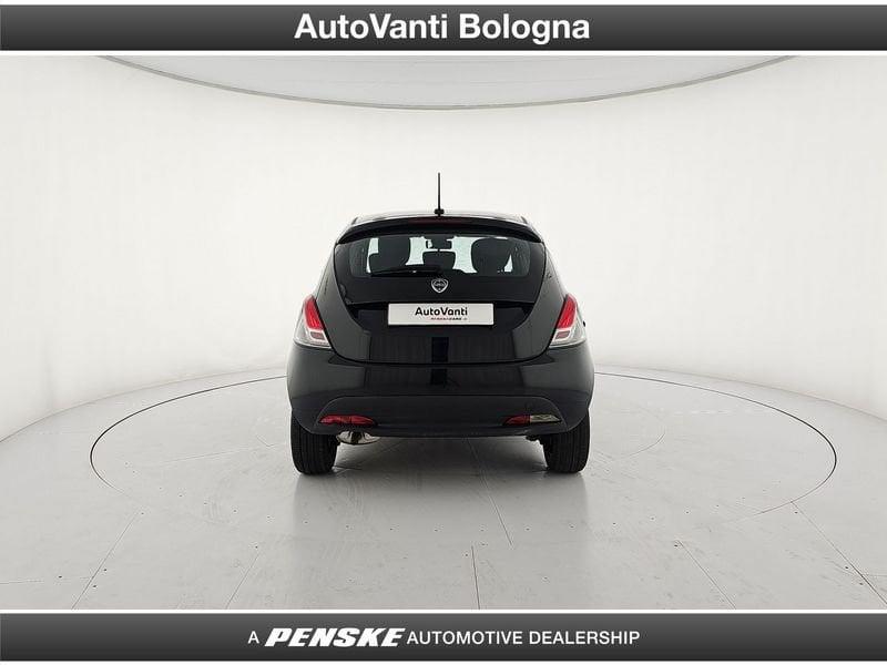 Lancia Ypsilon 1.2 69 CV 5 porte GPL Ecochic Silver