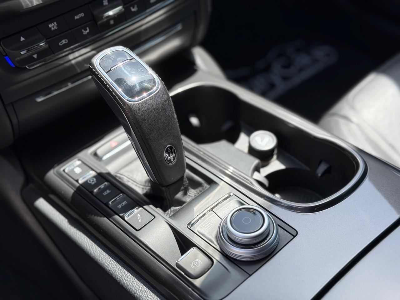 Maserati Ghibli V6 3.0 430 CV SQ4 Gransport 360 HARMAN KARDON