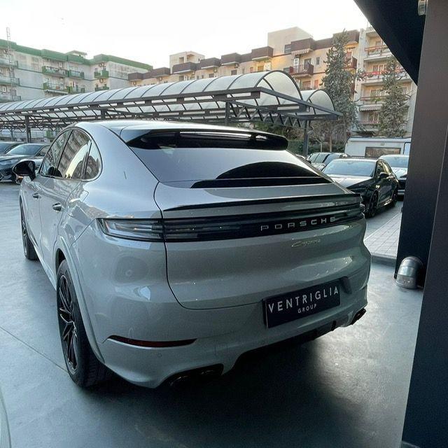 PORSCHE - Cayenne Coupe' - 3.0 V6 E-Hybrid