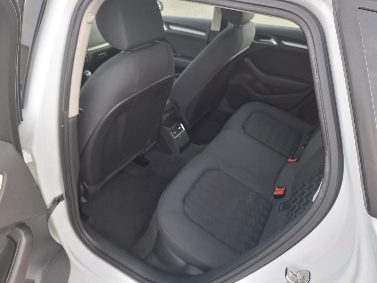 AUDI A3 SPB 1.6TDI S-TRONIC