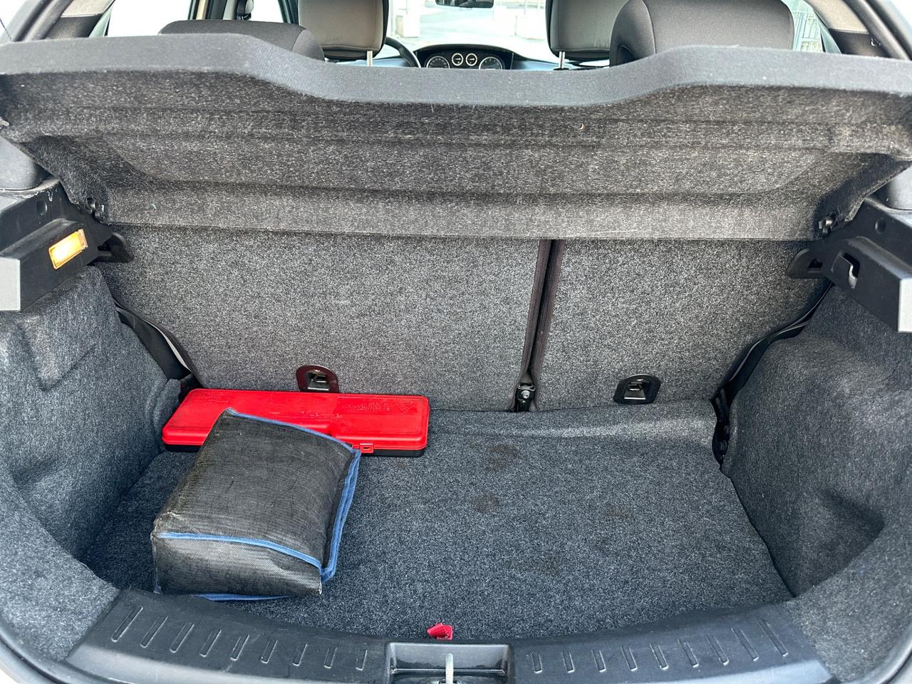 Lancia Ypsilon 1.2 GPL Ecochic Neopatentati