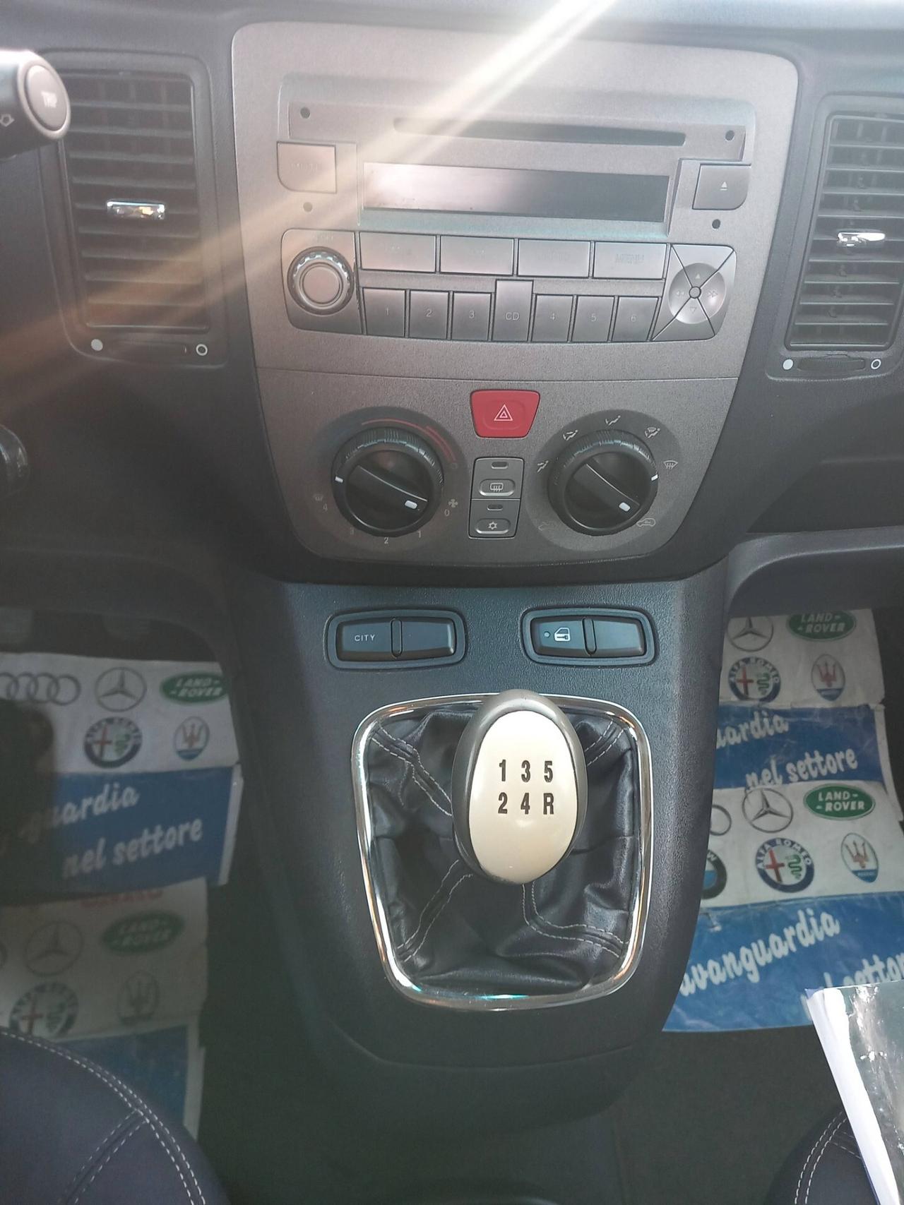 Lancia MUSA 1.6 Multijet Oro gomme nuove doppia chiava ottima utilitaria