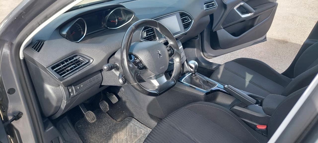 Peugeot 308 BlueHDi 120 S&S Business