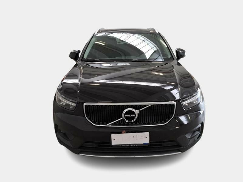 VOLVO XC40 D4 AWD GEARTRONIC MOMENTUM PRO SUV
