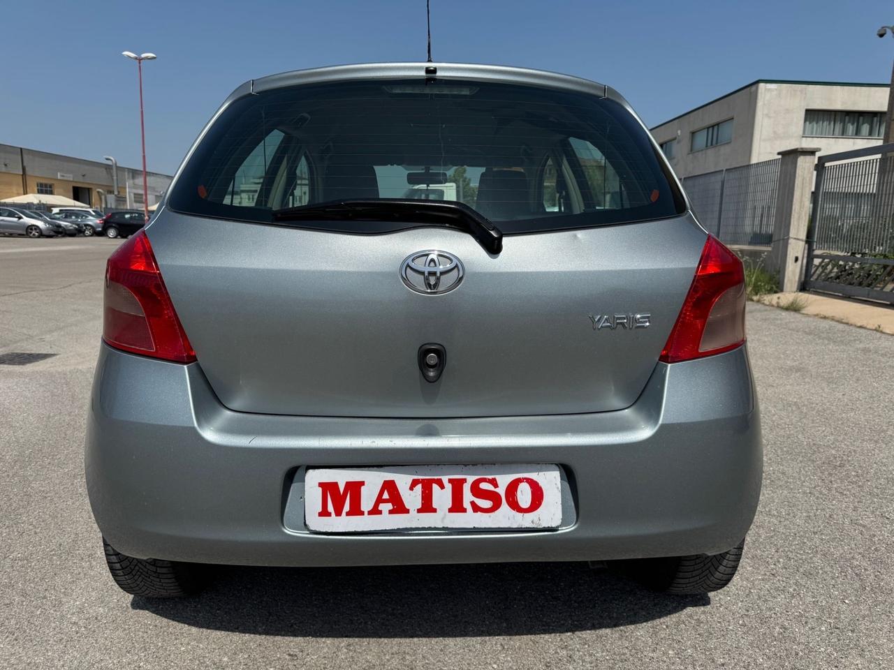 TOYOTA Yaris 1.0 5p SOL