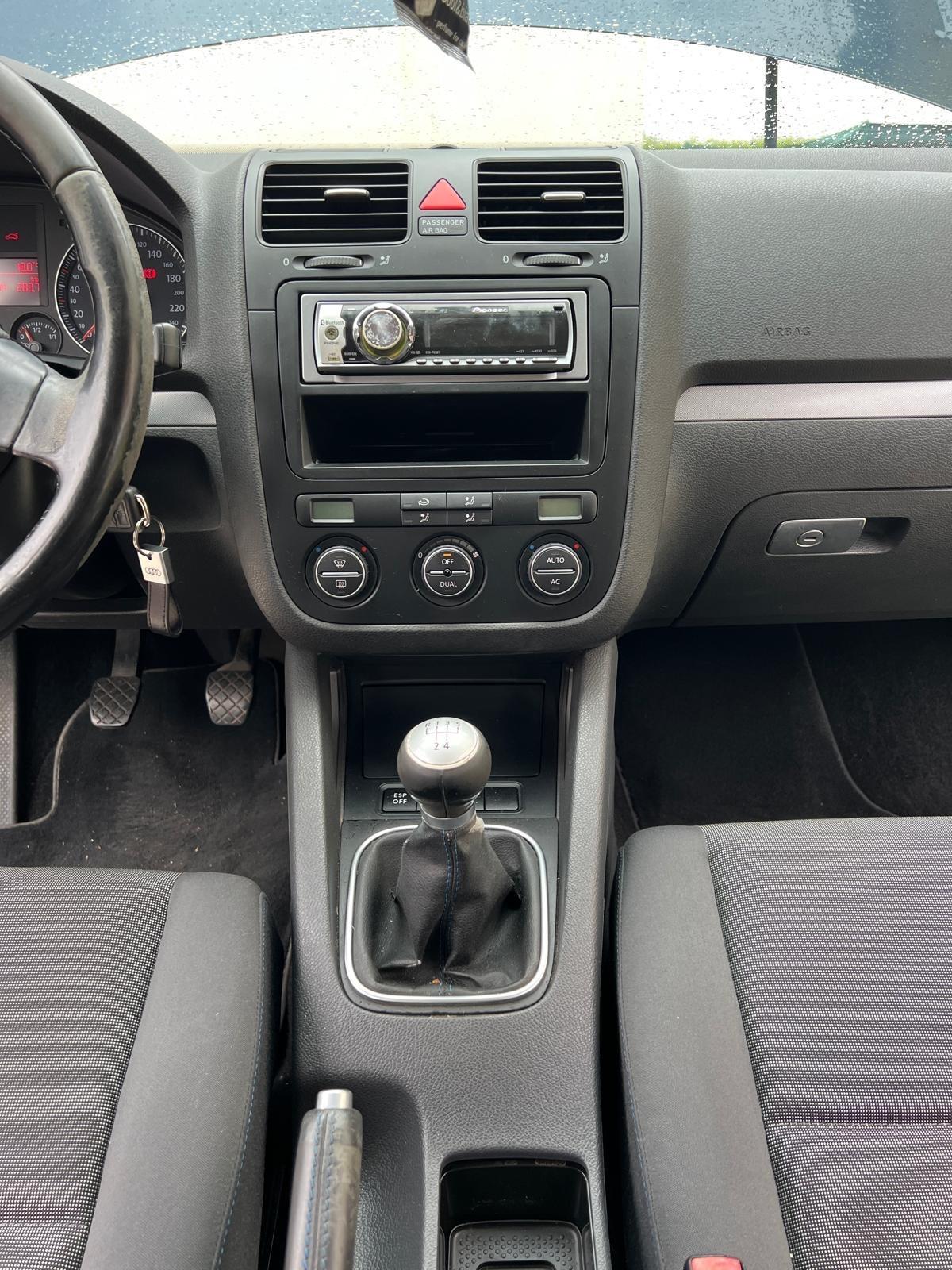Volkswagen Golf 1.6 5p. Comfortline