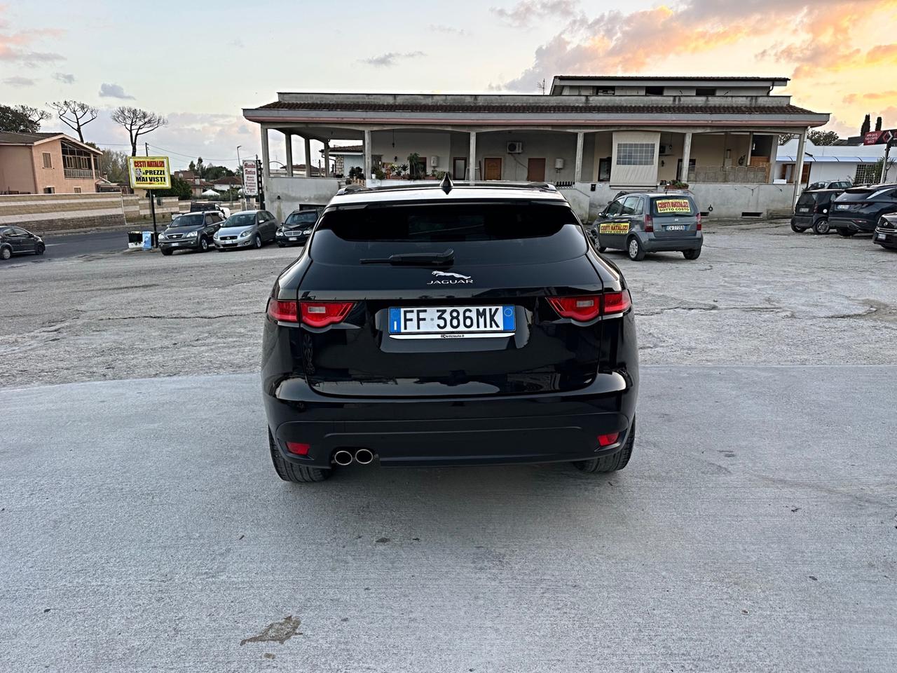 Jaguar F-Pace 2.0 D 180 CV Portfolio Unico Proprietario Garanzia 24 Mesi !!