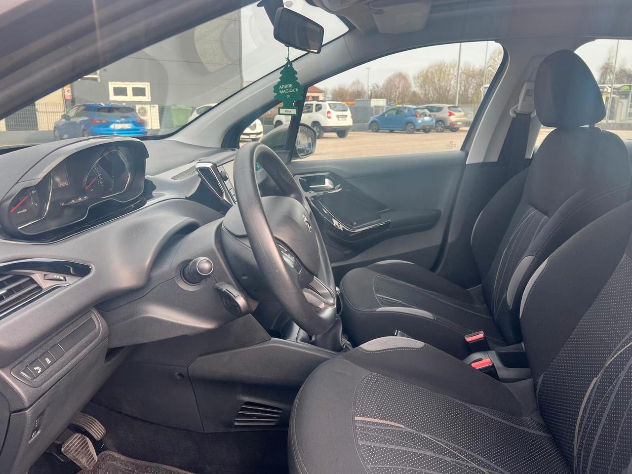 Peugeot 208 1.2 VTi 82 CV 5 porte Allure