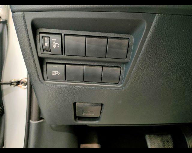 TOYOTA Yaris 1.5h Trend