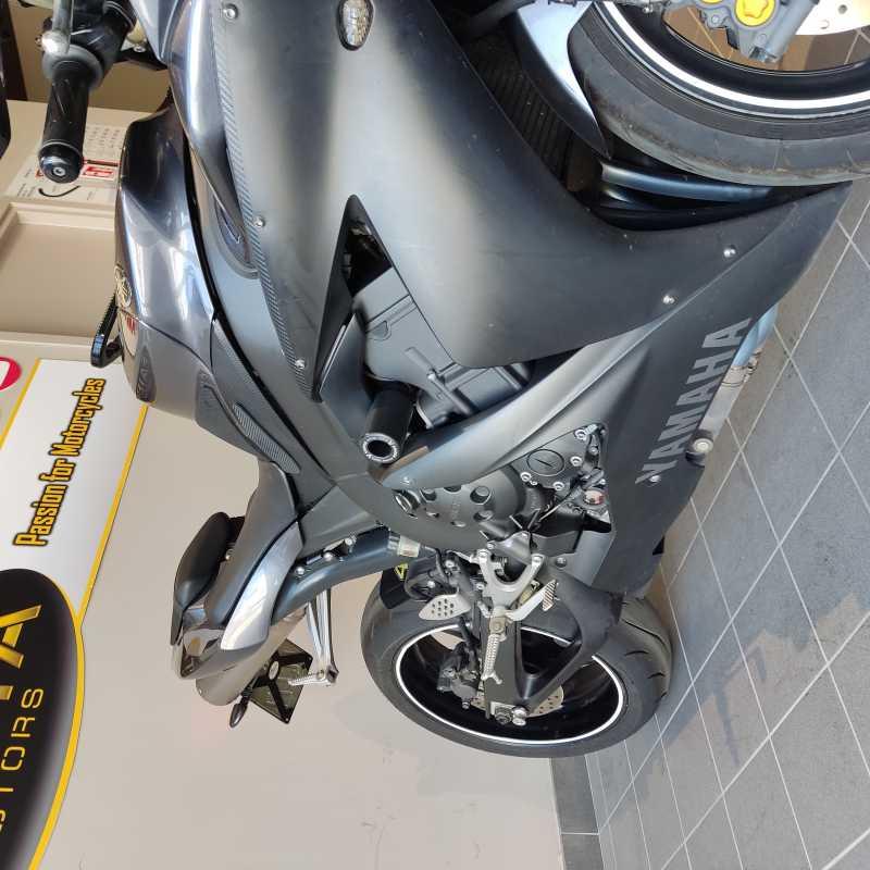 Yamaha YZF R1 - 2004