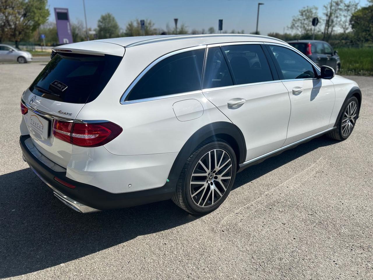 Mercedes-Benz E 220 Premium Plus E 220 D #10317