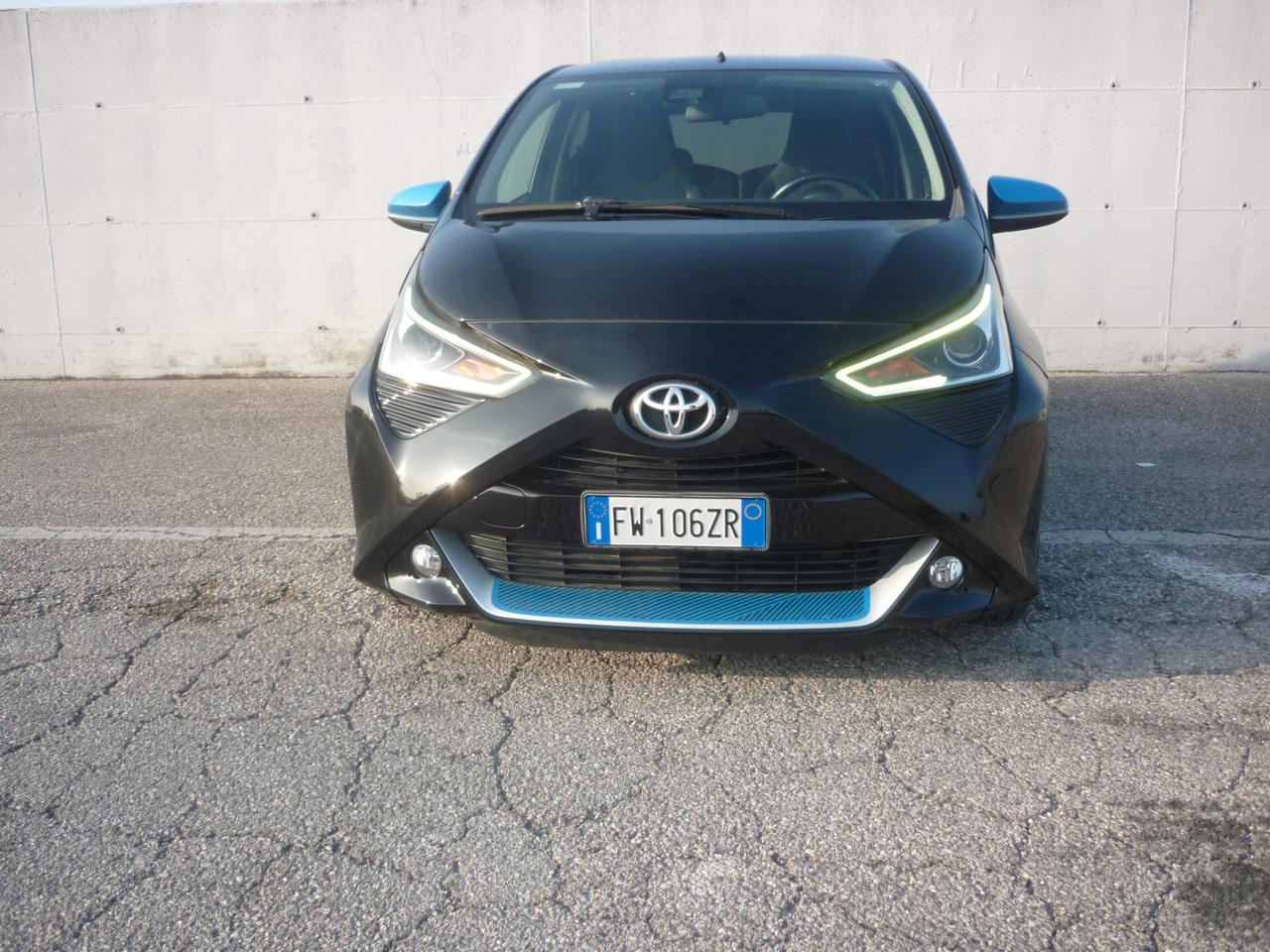 Toyota Aygo 1.0 VVT-i 72 CV 5 porte x-trend