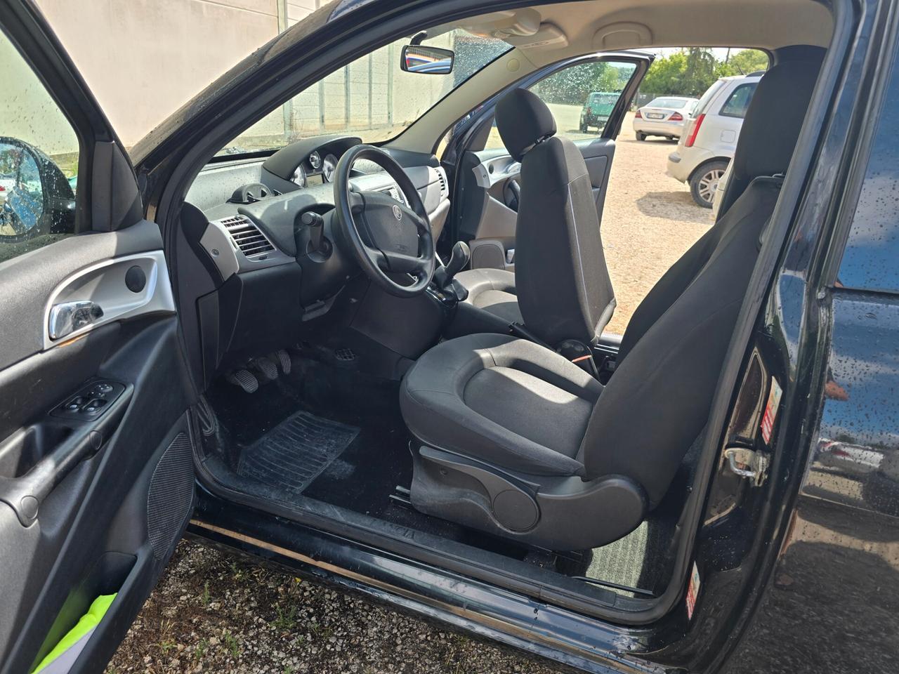 Lancia Ypsilon 1.3 MJT 75 CV Unyca 55kw